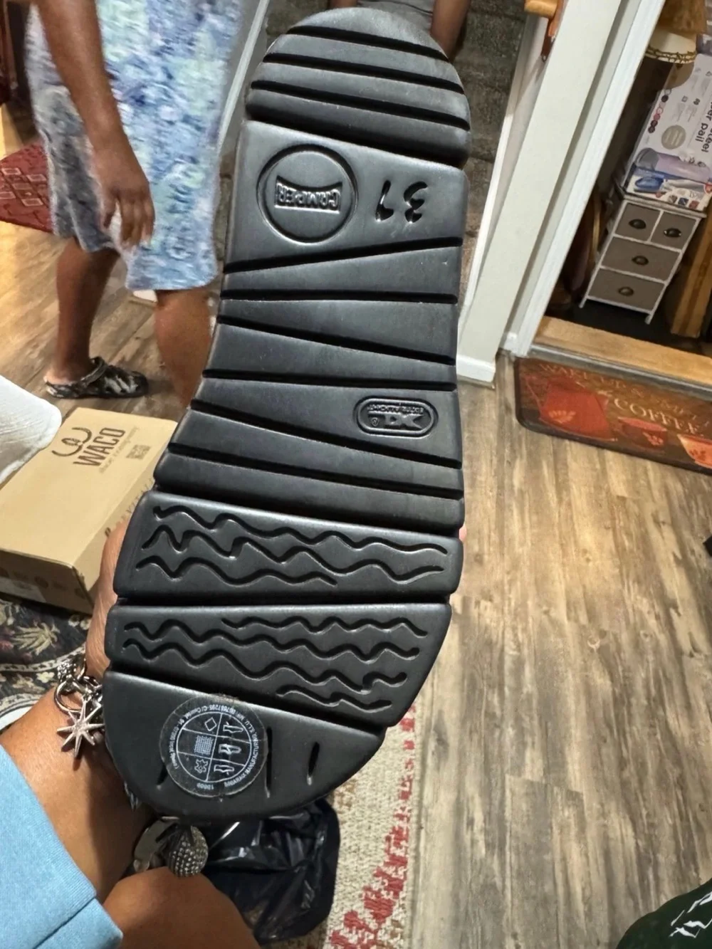 Camper oruga sandals